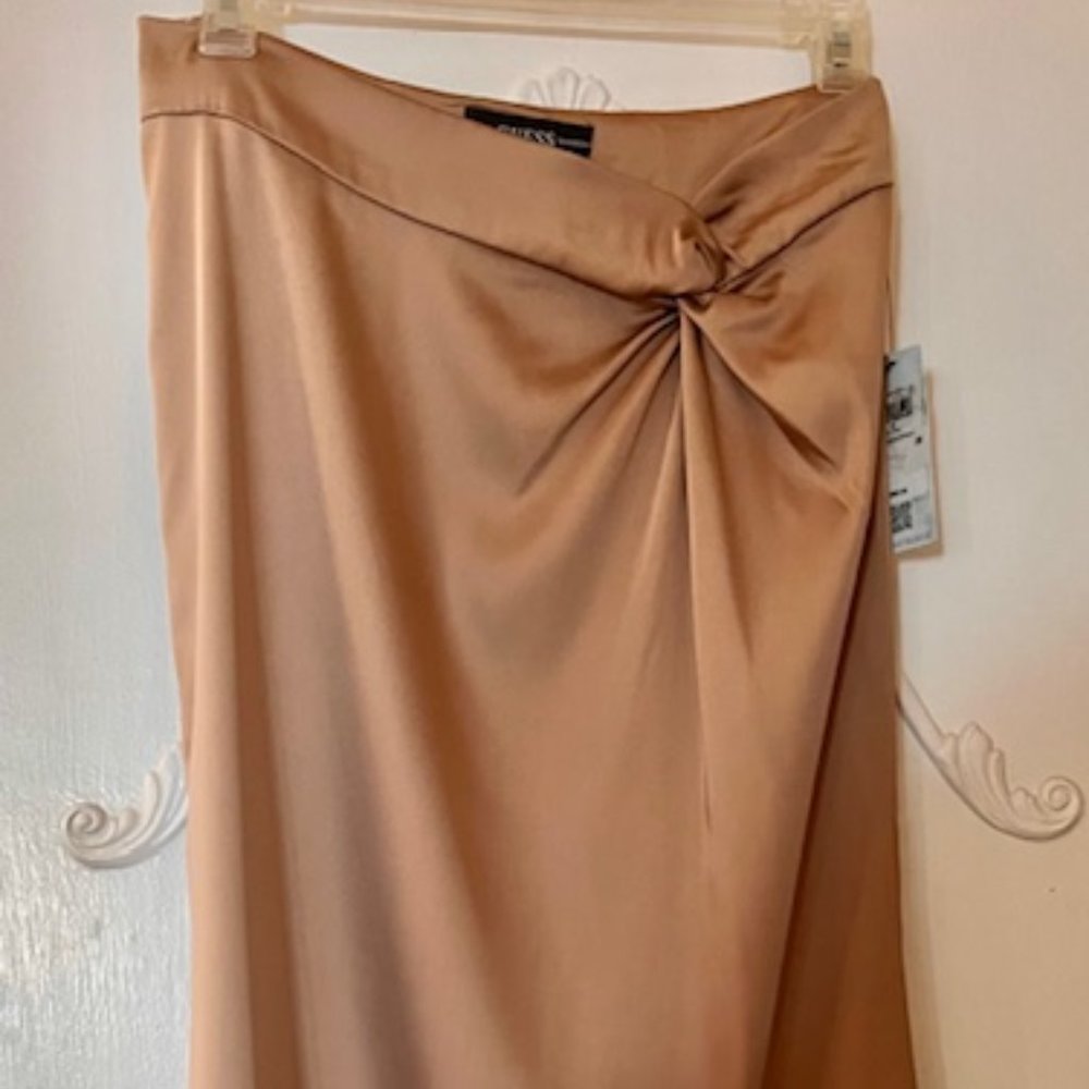 Ladies Guess Skirt